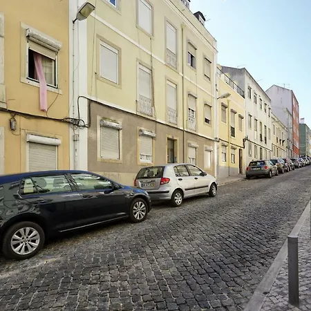 Trendy Alcantara Apartment Lisbon